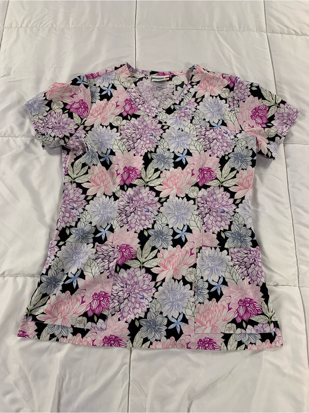 Pre loved WHITE CROSS scrub top womens size S